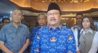 Teh Novi dan Denny Sumargo Laporkan Kasus ke Mensos, Farhat Abbas Ditunggu di Istana