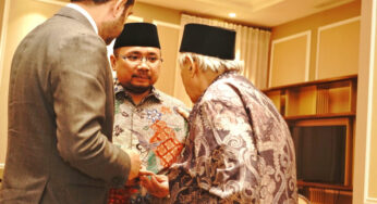 Quraish Shihab Sebut Hujan di Makam Assegaf sebagai Pertanda Baik
