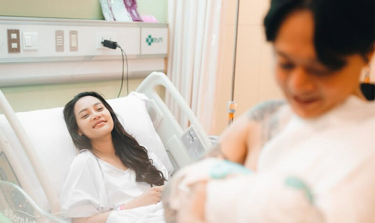 Bravy Vconk Rela Cancel Job demi Temani Erika Carlina Melahirkan