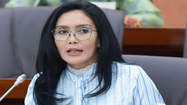 Rieke Diah Pitaloka: “Gaji DPR Mau Dipotong? Silakan Saja, Saya Tak Masalah”