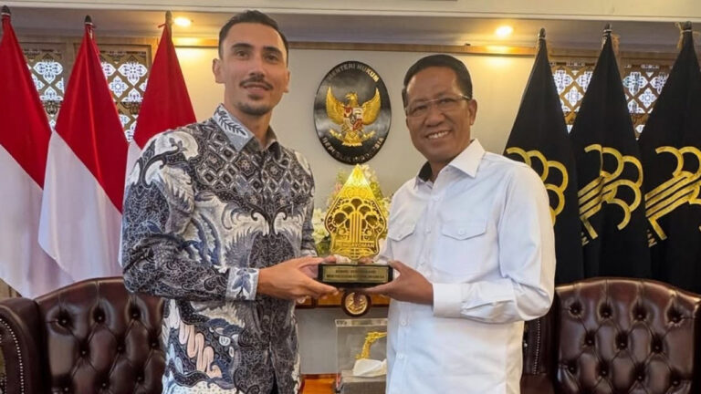 Suami Jessica Iskandar Vincent Verhaag Resmi Jadi WNI