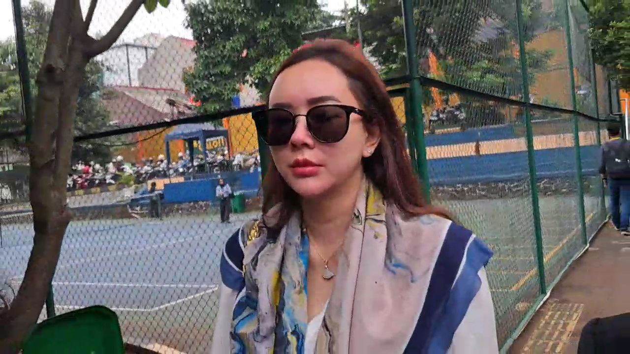 Aura Kasih dan Cerita Sunyi Sang Putri: Tumbuh Tanpa Ayah, Tetap Penuh Cahaya