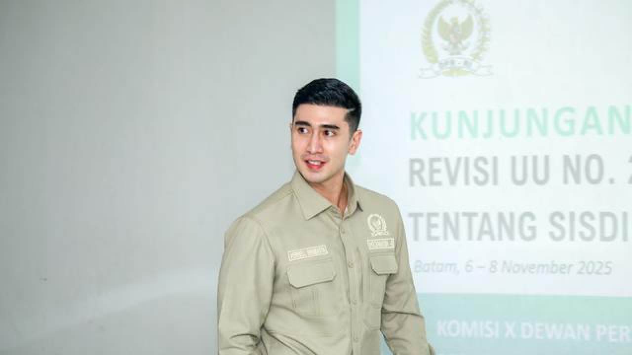 Rekam Jejak Verrell Bramasta: Dari SCTV Awards 2017 Hingga Pengabdian sebagai Wakil Rakyat