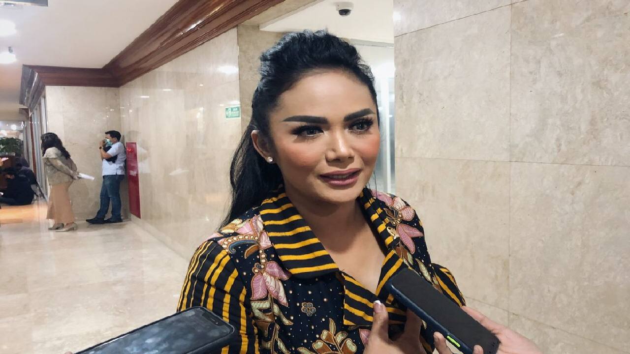 Kris Dayanti Buka Suara, Pernikahan Azriel Hermansyah dan Sarah Menzel Dipastikan Belum Digelar Tahun Ini